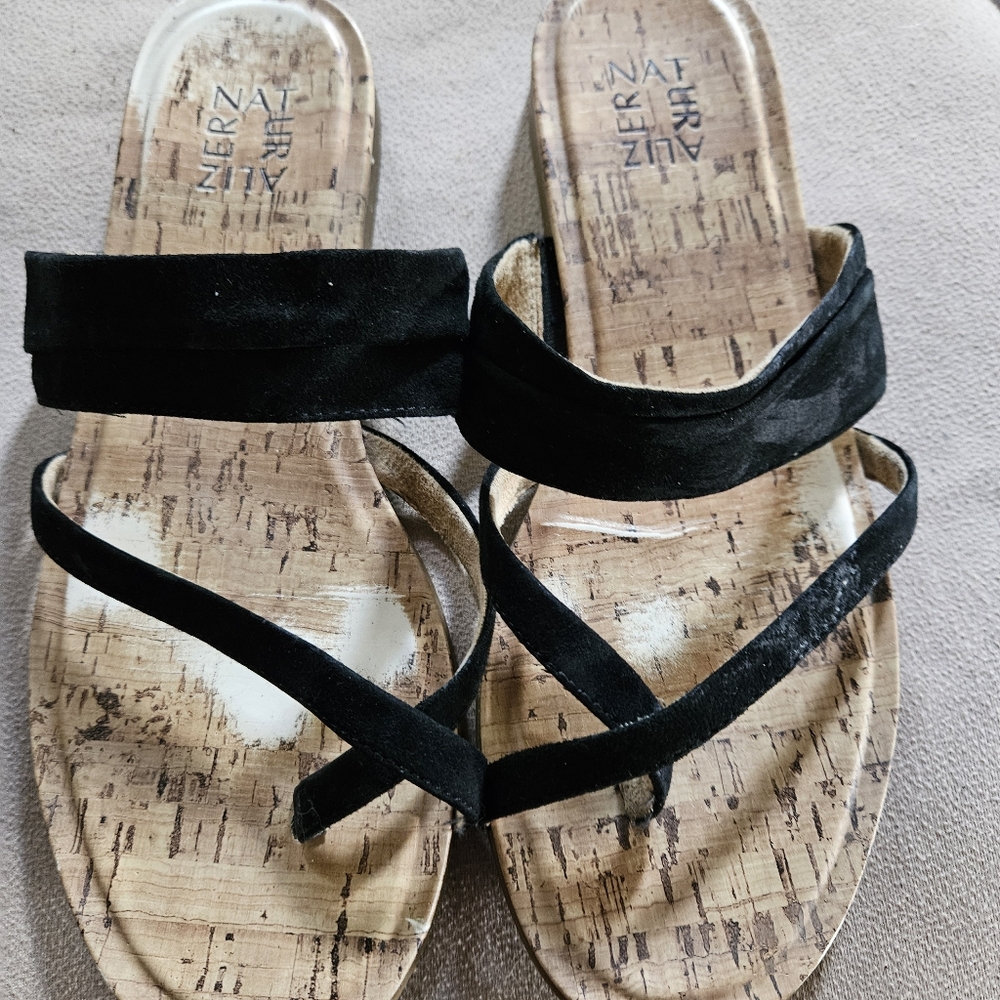 Naturalizer black sandals 10.5